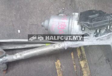 TOYOTA PRIUS C WIPER LINK