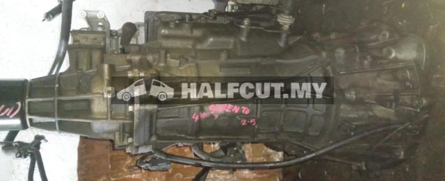 KIA SORENTO 2.5 4W GEARBOX GEAR BOX