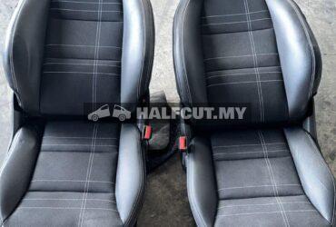 MERCEDES BENZ A200 FRONT SEAT