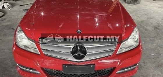 MERCEDES BENZ W204 CGI 271 860 SPARE PARTS FOR SALE HALFCUT HALF CUT