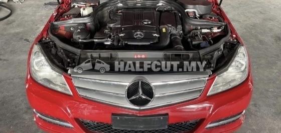 MERCEDES BENZ W204 CGI 271 860 SPARE PARTS FOR SALE HALFCUT HALF CUT