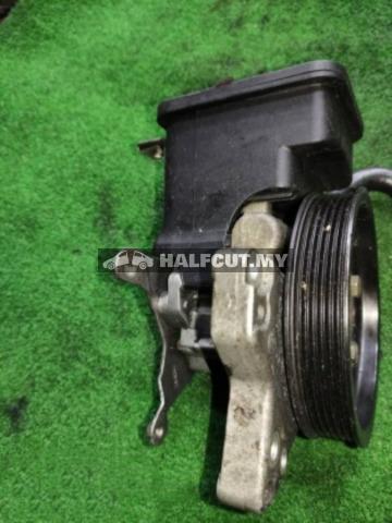 BMW X5 3.0 POWER STEERING PUMP