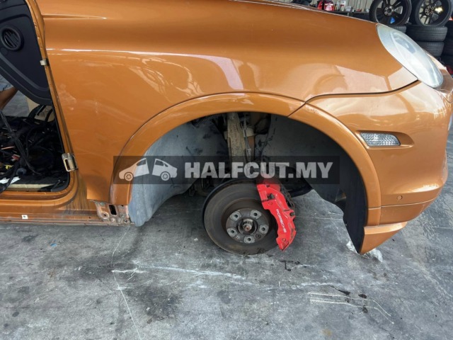 PORSCHE CAYYENE 957 4.8 GTS 18ZR BRAKE CALIPER