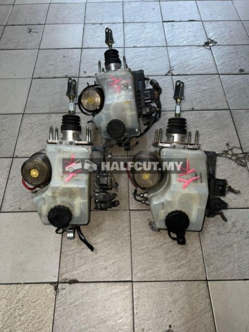 TOYOTA LAND CRUISER 100 BRAKE PUMP USED JAPAN