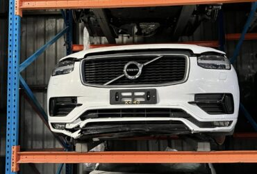 VOLVO XC90 WHITE BLACK HALFCUT HALF CUT ENGINE GEARBOX