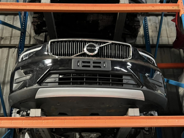 VOLVO XC90 WHITE BLACK HALFCUT HALF CUT ENGINE GEARBOX