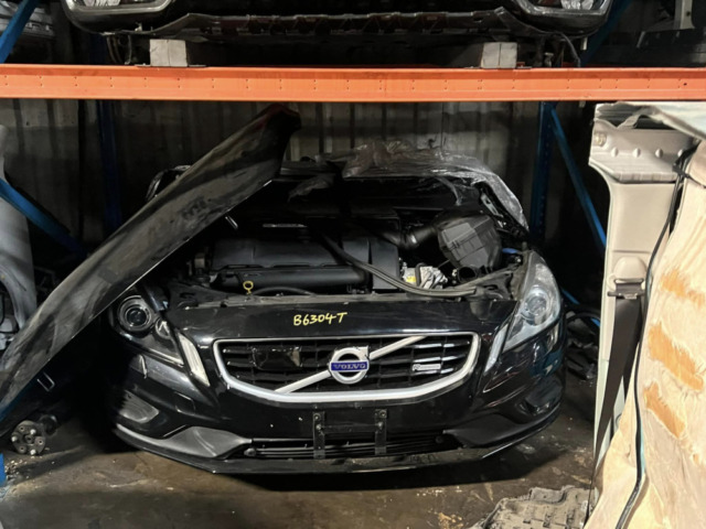 VOLVO XC90 WHITE BLACK HALFCUT HALF CUT ENGINE GEARBOX