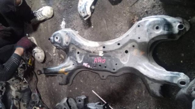 TOYOTA ALTIS 08 FRONT CROSSMEMBER