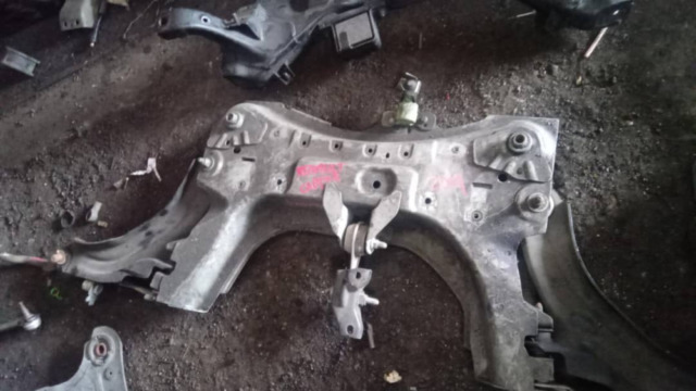 RENAULT CAPTUR 2014 FRONT CROSSMEMBER