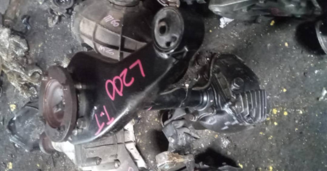 AMITSUBISHI L200 TRITON   FRONT AXLE GEAR