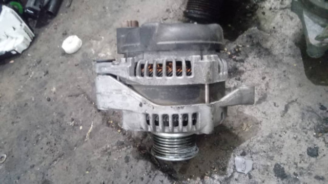 TOYOTA HILUX KUN25 2KD ALTERNATOR (