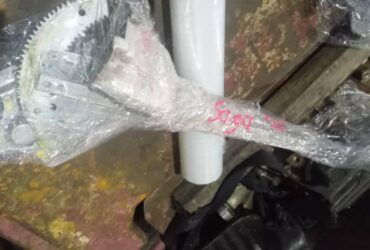 PROTON SAGA NEW FRONT DOOR GEAR F/L