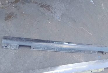 MERCEDES BENZ W204 SIDE SKIRT LH