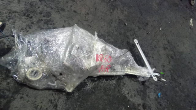 TOYOTA ESTIMA ACR50 FRONT DOOR GEAR  F/R