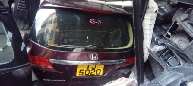 HONDA ODYSSE RB3 REAR BONNET