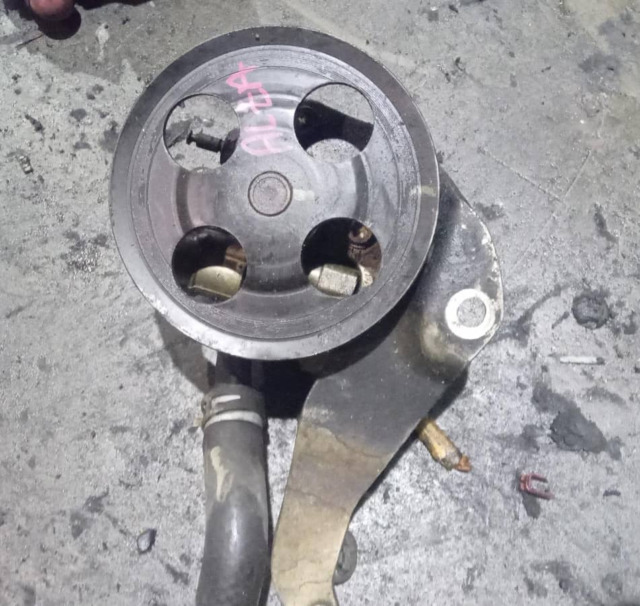 PERODUA ALZA  POWER STEERING PUMP