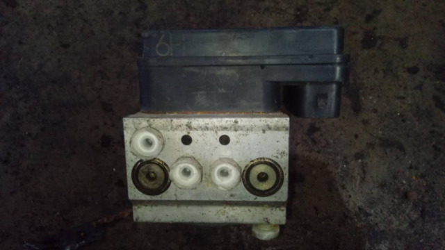 TOYOTA HIACE KDH200 ABS PUMP 6H