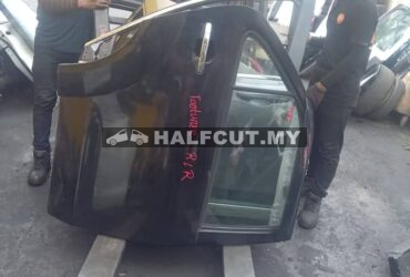 TOYOTA FORTUNER REAR DOOR R/R