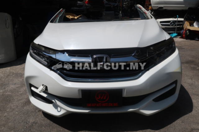 HONDA SHUTTLE 1.5 HYBRID HALF CUT