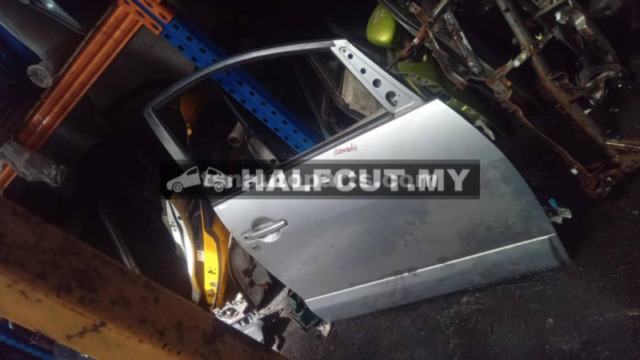 MITSUBISHI GRANDIS FRONT DOOR F/R