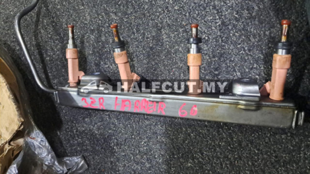 TOYOTA HARRIER ACU60 3ZR FUEL INJECTOR RAIL