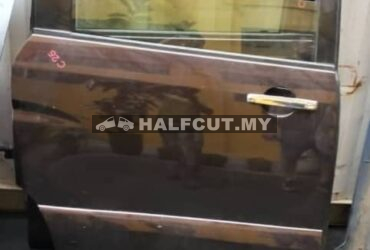 NISSAN SERENA C26 REAR DOOR R/R