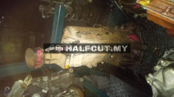 TOYOTA HIACE KDH200 2KD GEAR BOX NOBOLA