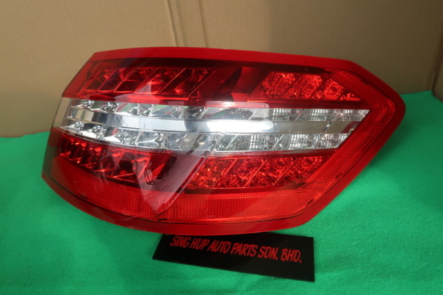 MERCEDES W212 TAIL LAMP PER  SIDE