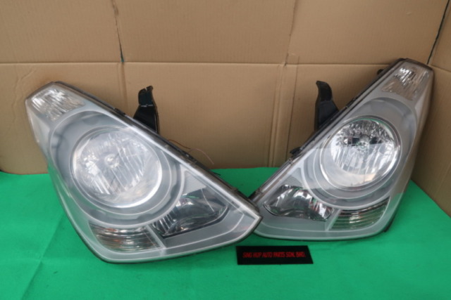 HYUNDAI STAREX HEAD LAMP PER SIDE