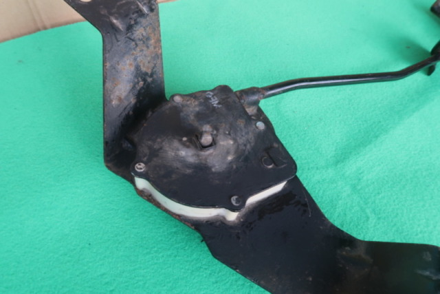 HYUNDAI STAREX SPARE TYRE BRACKET