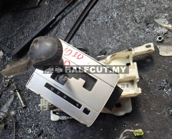 MITSUBISHI LANCER EVO10 4J10 GEAR LEVEL