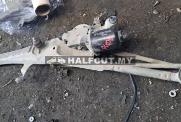 TOYOTA HARRIER ACU30. WIPER LINK