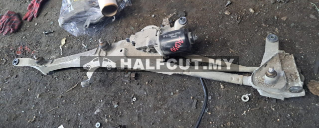 TOYOTA HARRIER ACU30. WIPER LINK