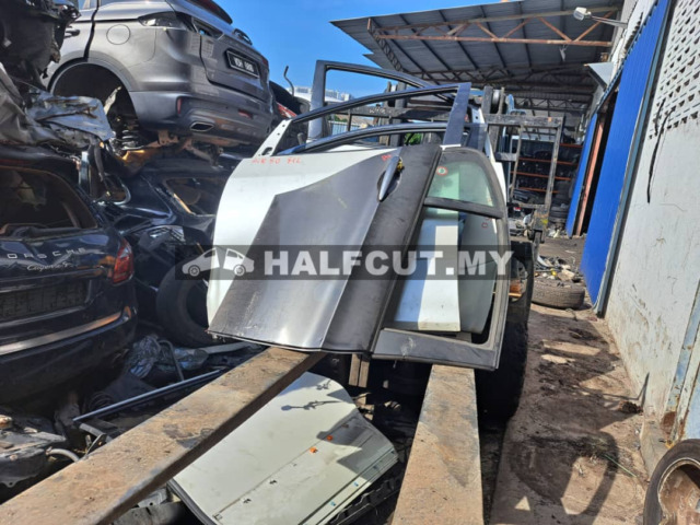 BMW E90 REAR DOOR R/R