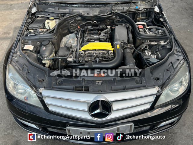 Mercedes-Benz C-Class W204 Half Cut (271860 Engine)