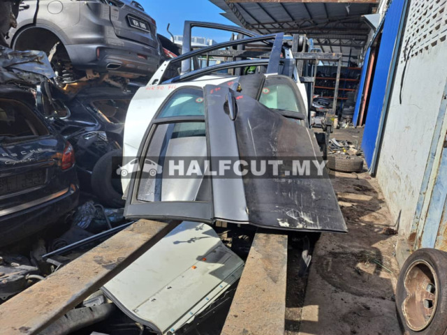 BMW E90 REAR DOOR R/L