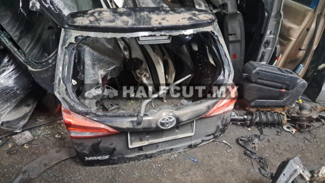 TOYOTA YARIS REAR  BONNET
