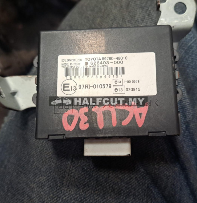 TOYOTA HARRIER ACU30 ECU (97RI-010579)