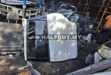 TOYOTA ESTIMA ACR50 SIDE DOOR R/L