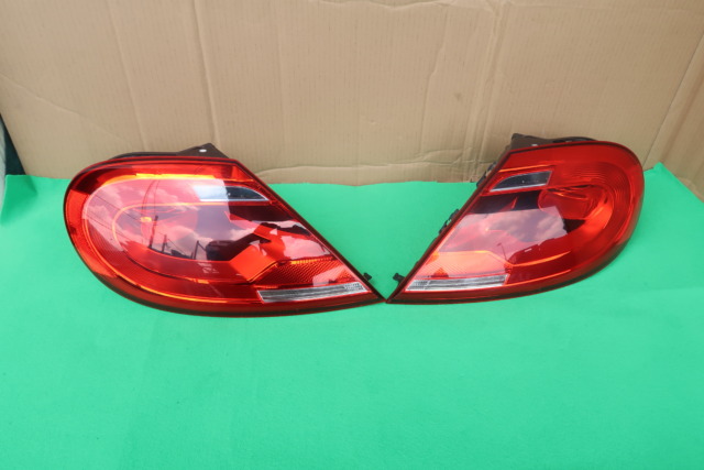 VOLKSWAGEN BETTLE TAIL LAMP PER SIDE