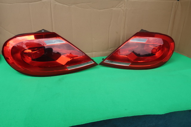 VOLKSWAGEN BETTLE TAIL LAMP PER SIDE