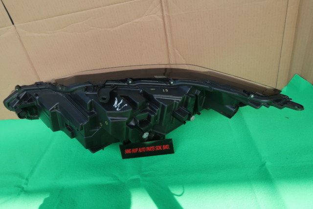 LEXUS RX350 HEAD LAMP PER SIDE