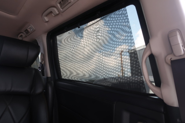 NISSAN ELGRAND REAR CUT