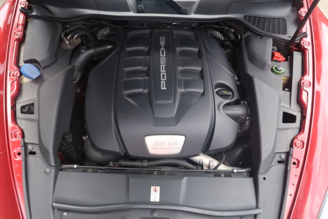 PORSCHE CAYENNE 958 3.0 DIESEL HALF CUT