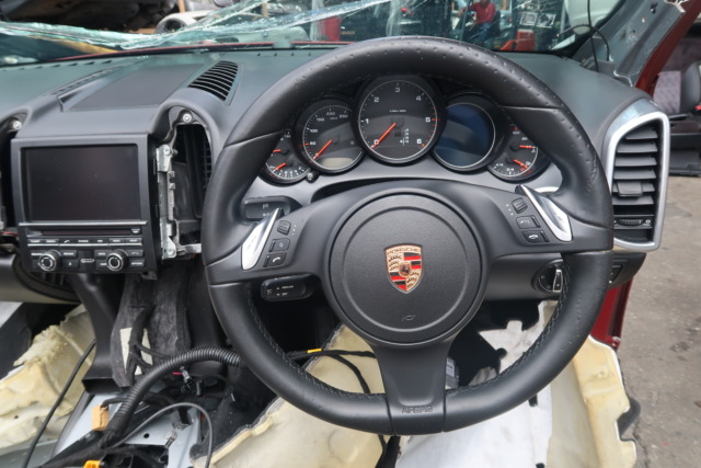 PORSCHE CAYENNE 958 3.0 DIESEL HALF CUT