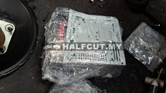 KIA SORENTO 2013 RADIO