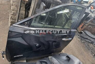 NISSAN X-TRAIL NT32 FRONT DOOR F/L