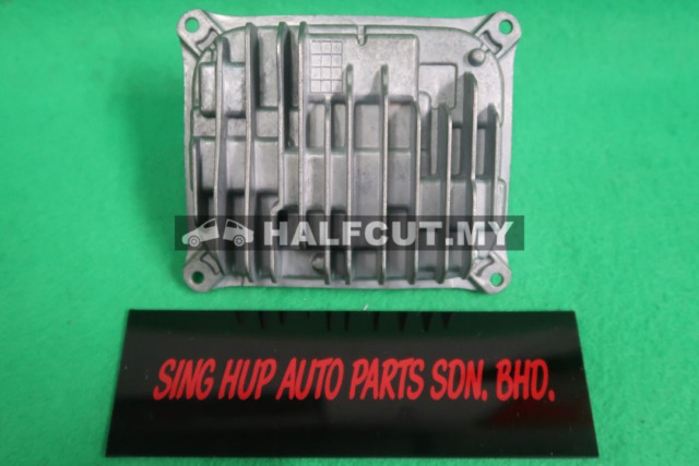 MERCEDES W212 HEADLIGHT LED BALLAST VOLTAGE REGULATOR MODULE