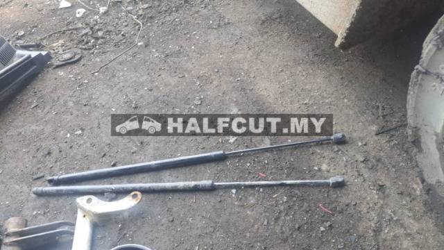 PROTON X70 REAR BONNET ABSORBER