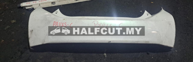 TOYOTA PRIUS C REAR BUMPET